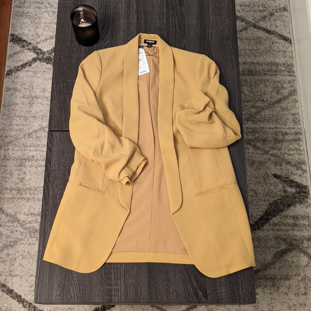 NWT Express Ruched Sleeve Boyfriend Blazer